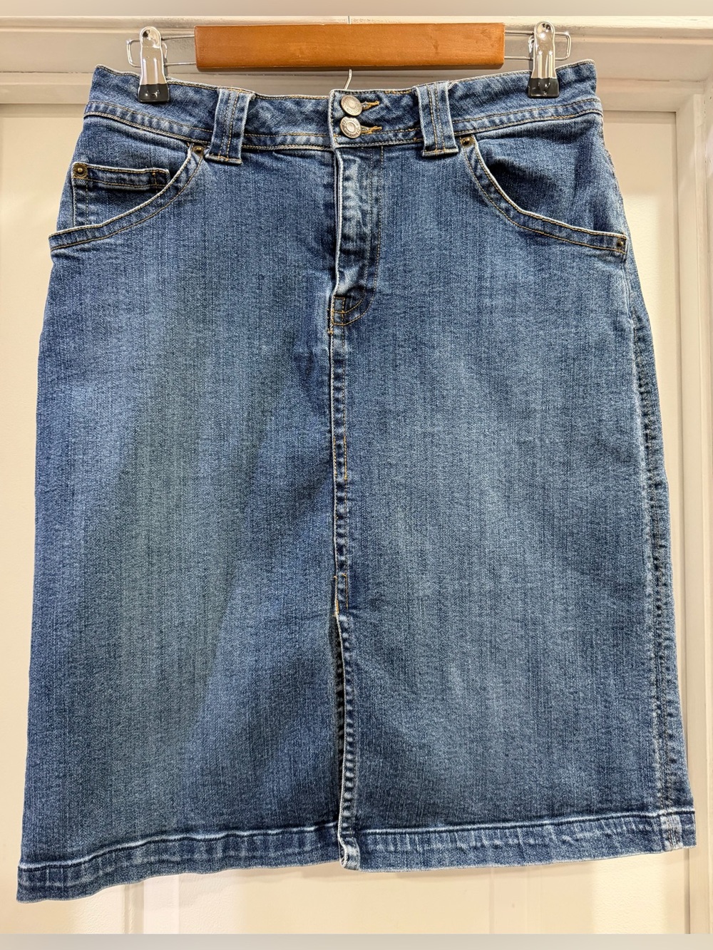 St. John’s Bay Denim Blue Jean Skirt Size 6 Stretch